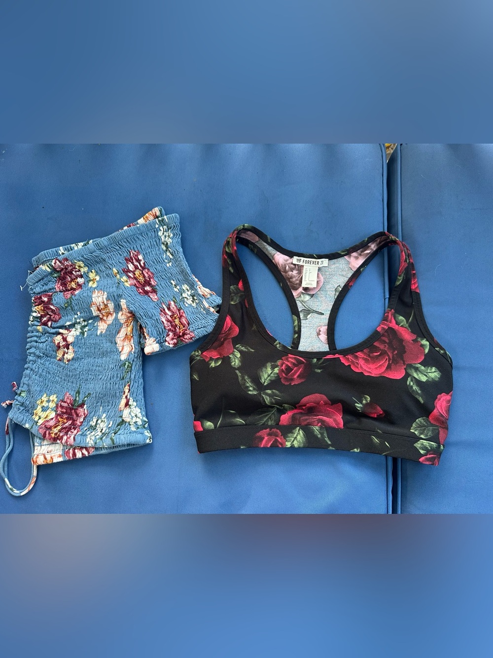 Forever 21 Black Floral Sports Bra Size S with Red Roses Kendall & Kylie Size S